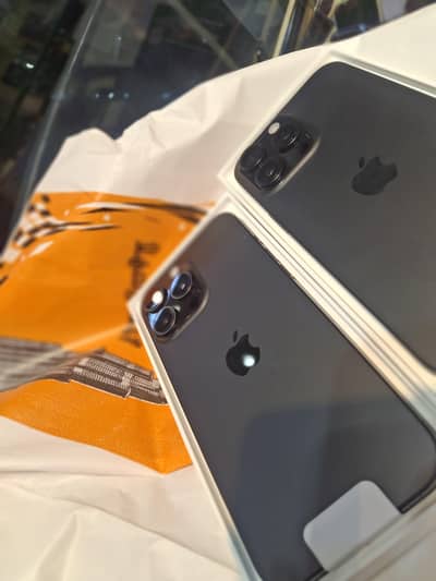 Apple iPhone 16 Pro Max JV