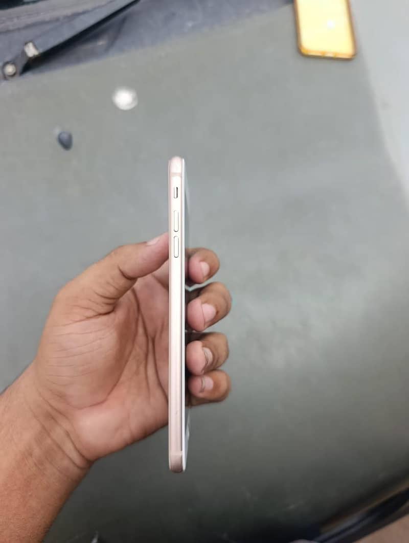 Apple iPhone 8 Plus 2
