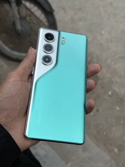 Tecno CAMON 40 Pro 12+12/256gb