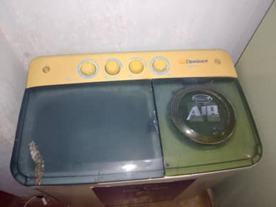 Dawlance twin tub washing machine good condition