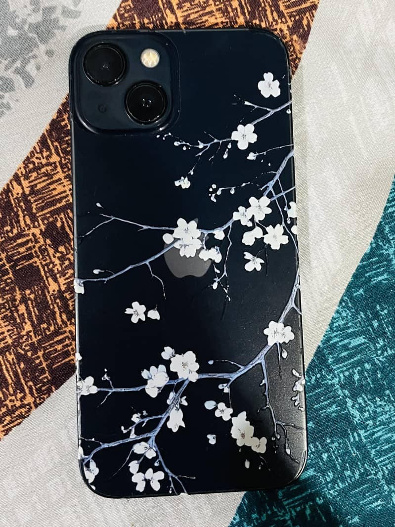 Apple iPhone 13 4