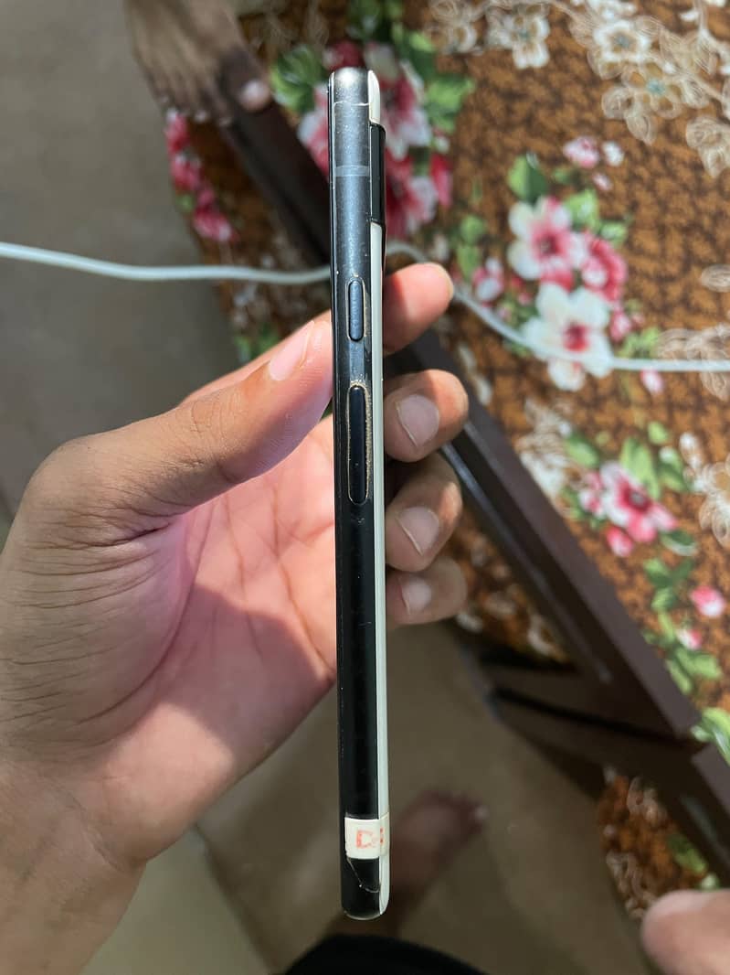 Google Pixel 6a 1