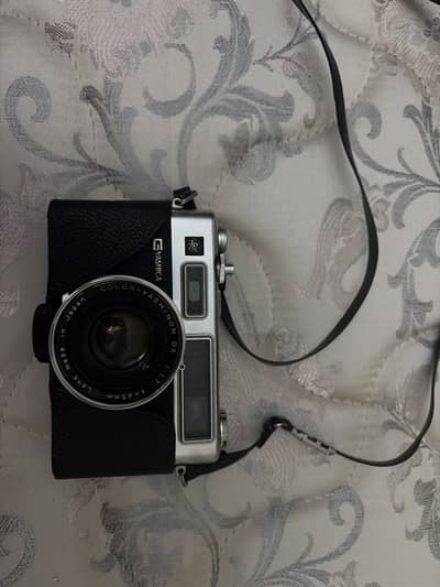 YASHICA CAMERA FOR SALE DIGITAL VINTAGE