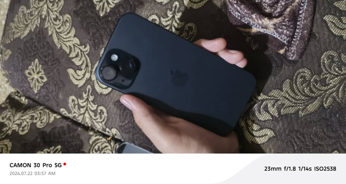 Apple iPhone 15 2