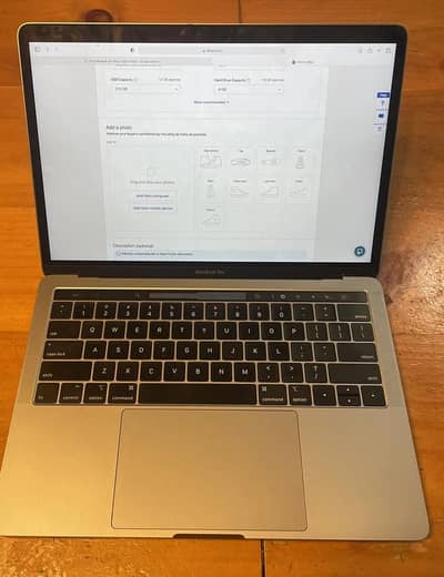MacBook pro 2019 13inch core i5 with touch bar ram 8gb SSD 128gb