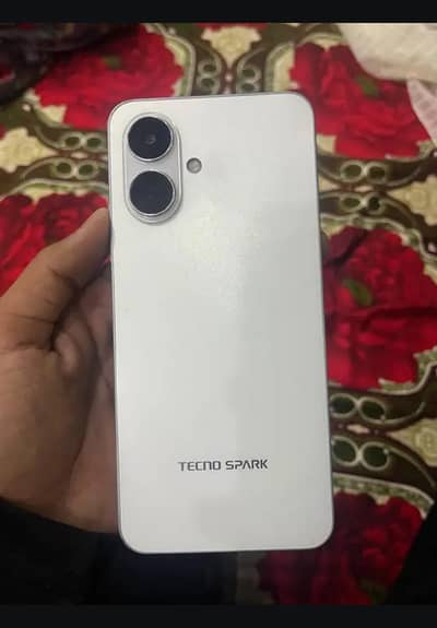 Tecno Spark Go 2