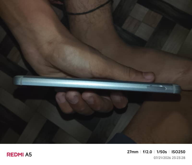Sharp Aquos Sense 5