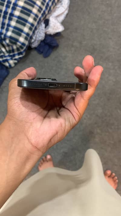 Apple iPhone 16 Pro Max JV