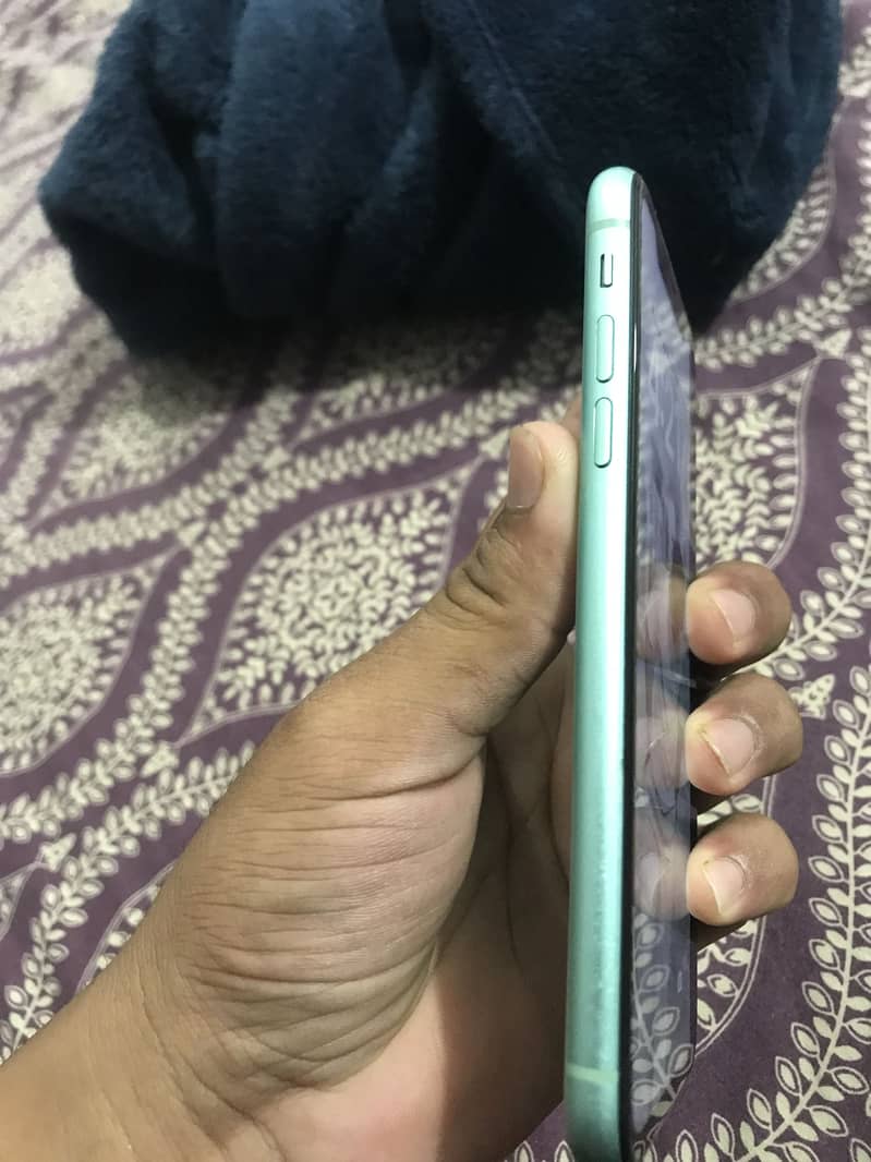 Apple iPhone 11 2