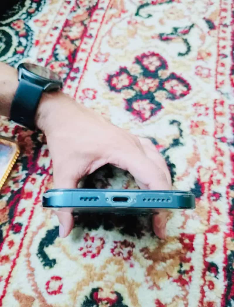 Apple iPhone 12 Pro Max 1