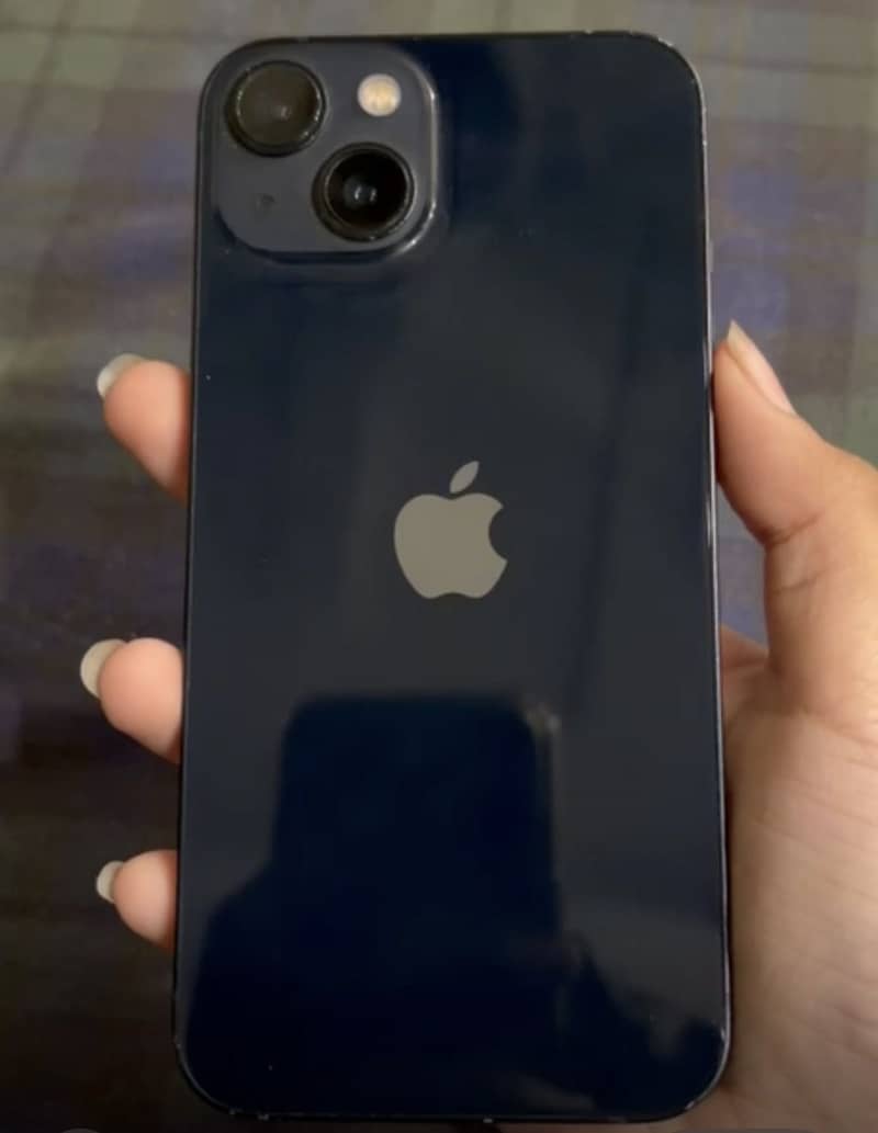 Apple iPhone 13 0