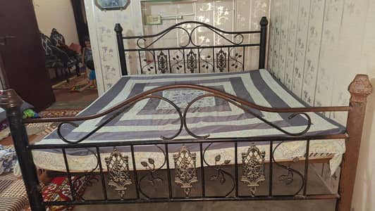 iron double bed with mattress