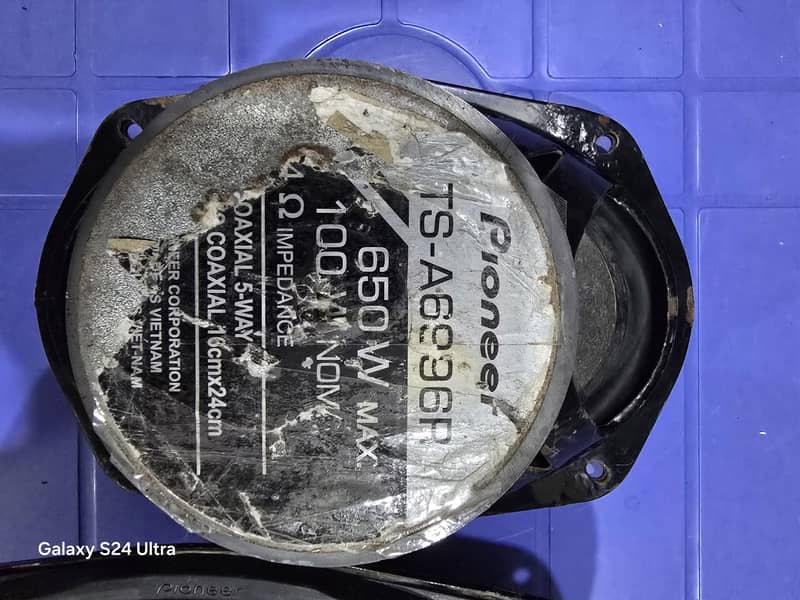 car speaker 3