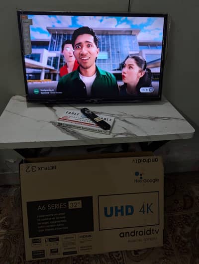 TCL 32 inch smart led with box remote wall mount