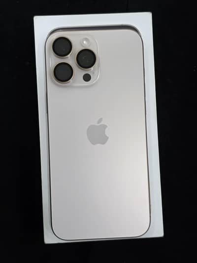 Apple iPhone 16 Pro Max