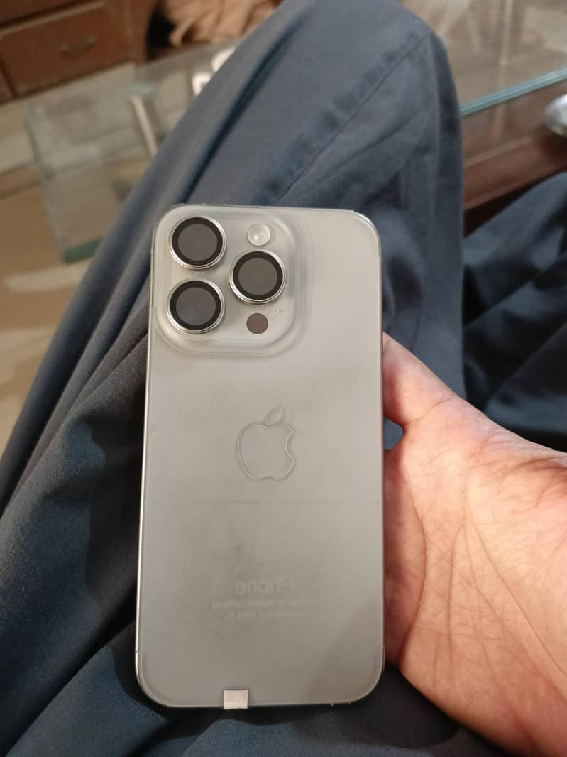 Apple iPhone 15 Pro 2