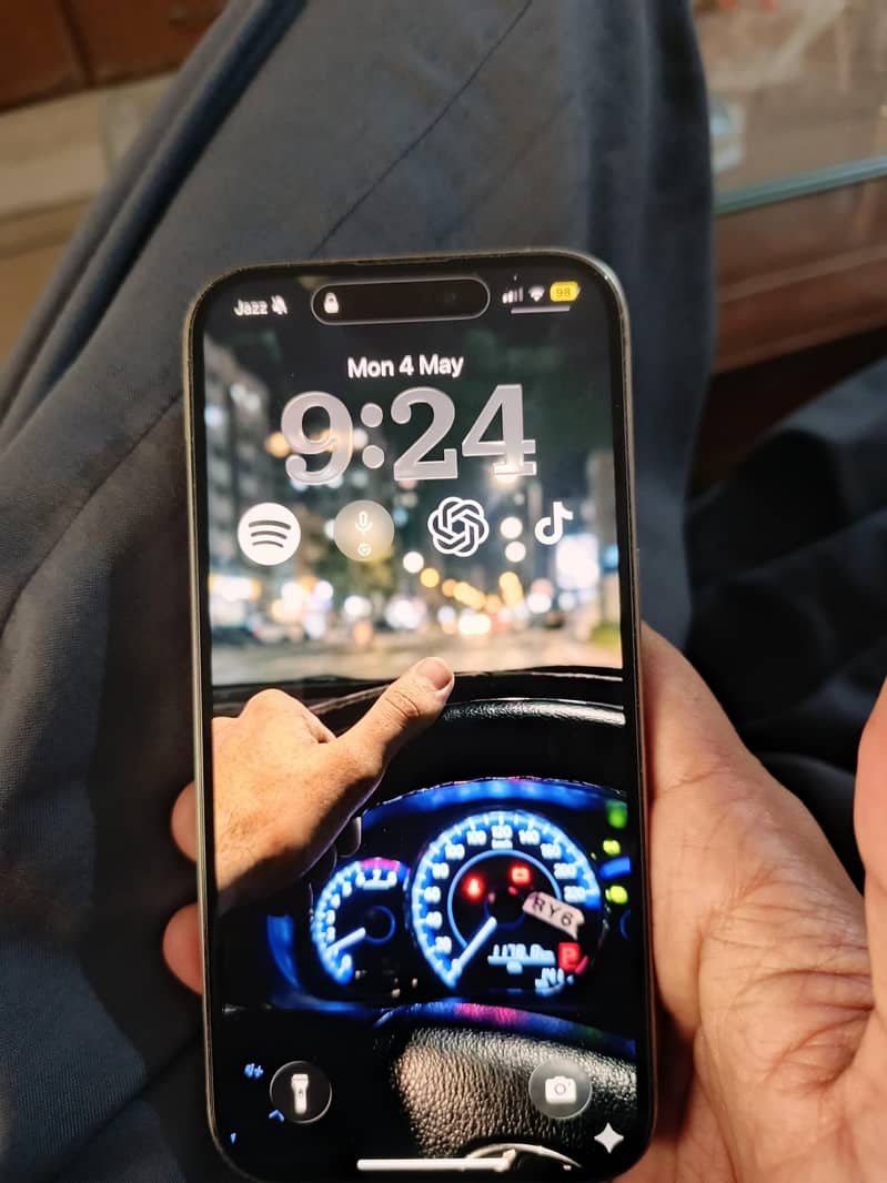 Apple iPhone 15 Pro 3