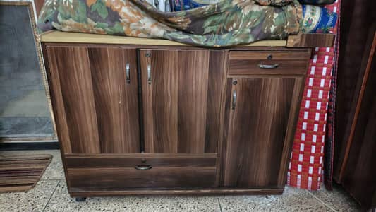 istri Stand Cabad for sale