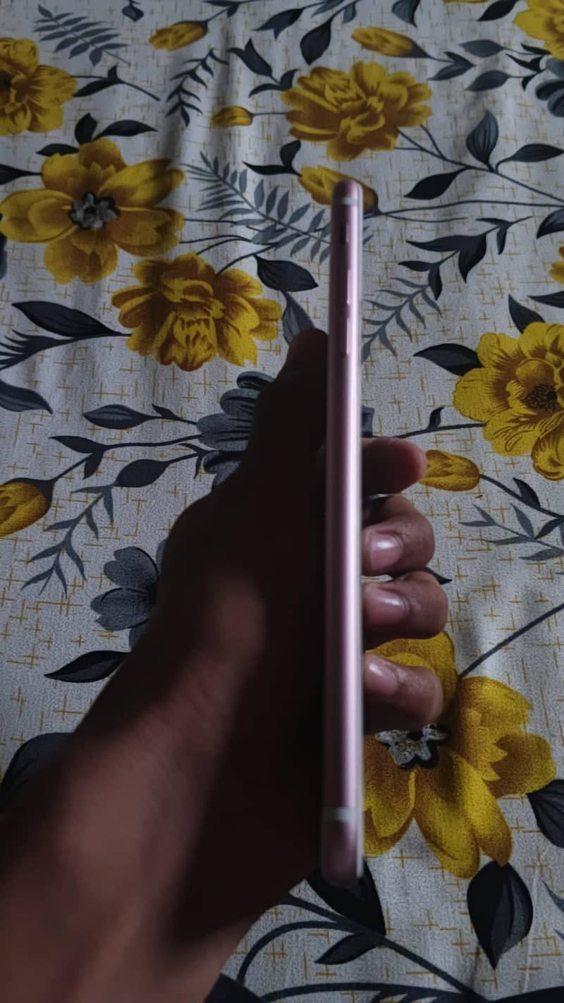 Apple iPhone 7 Plus 3