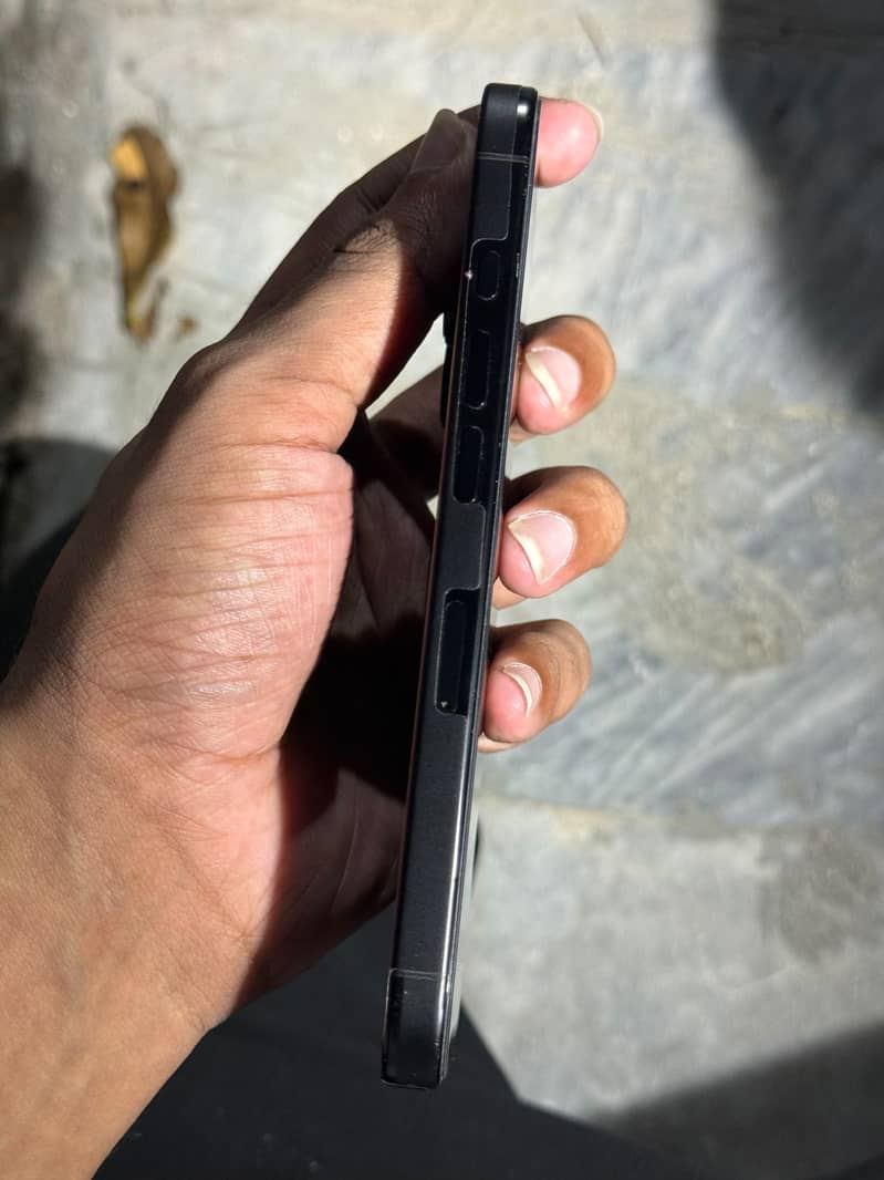 iphone 16 pro 6