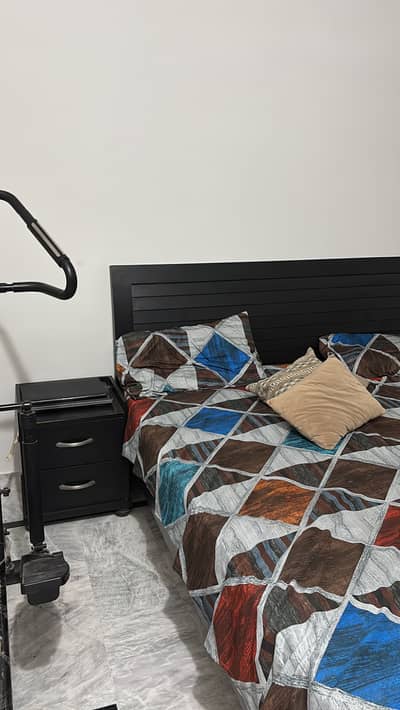Black bed set