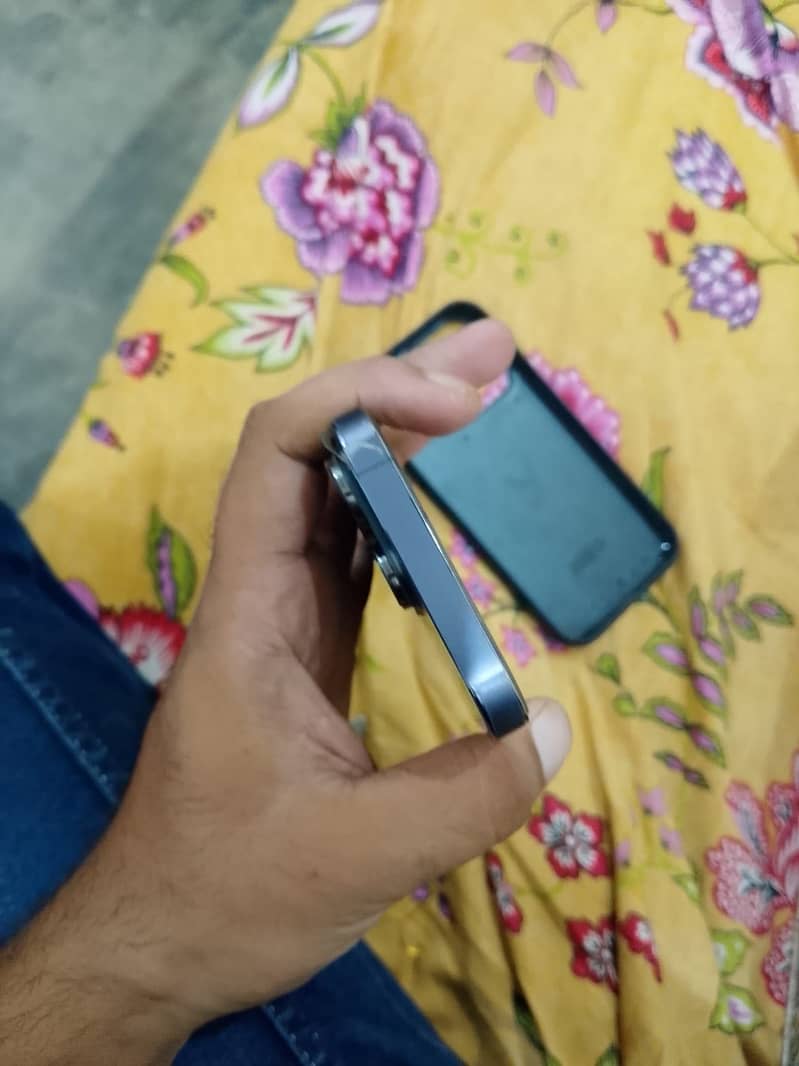 Apple iPhone 14 Pro 4