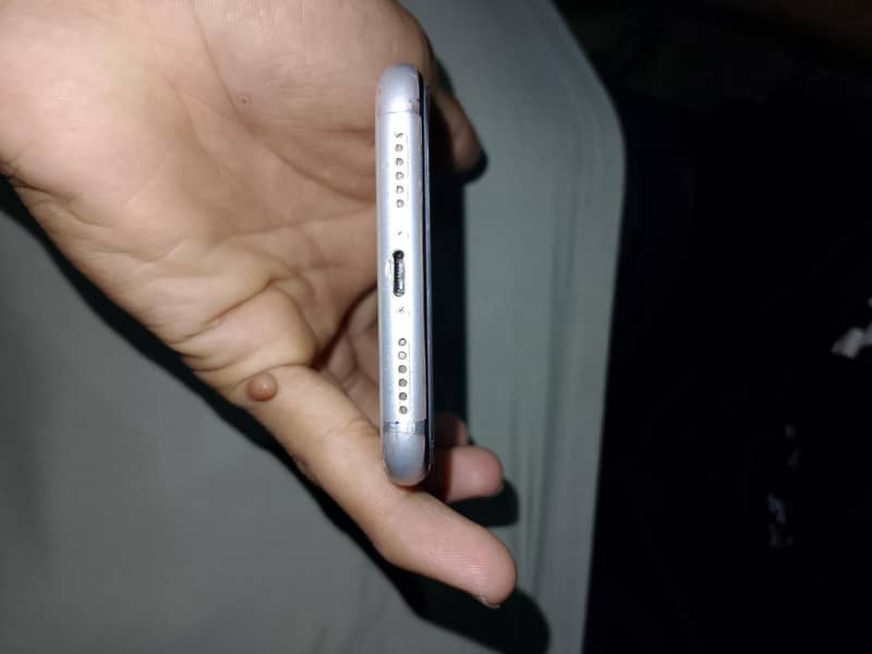 iphone XR 1