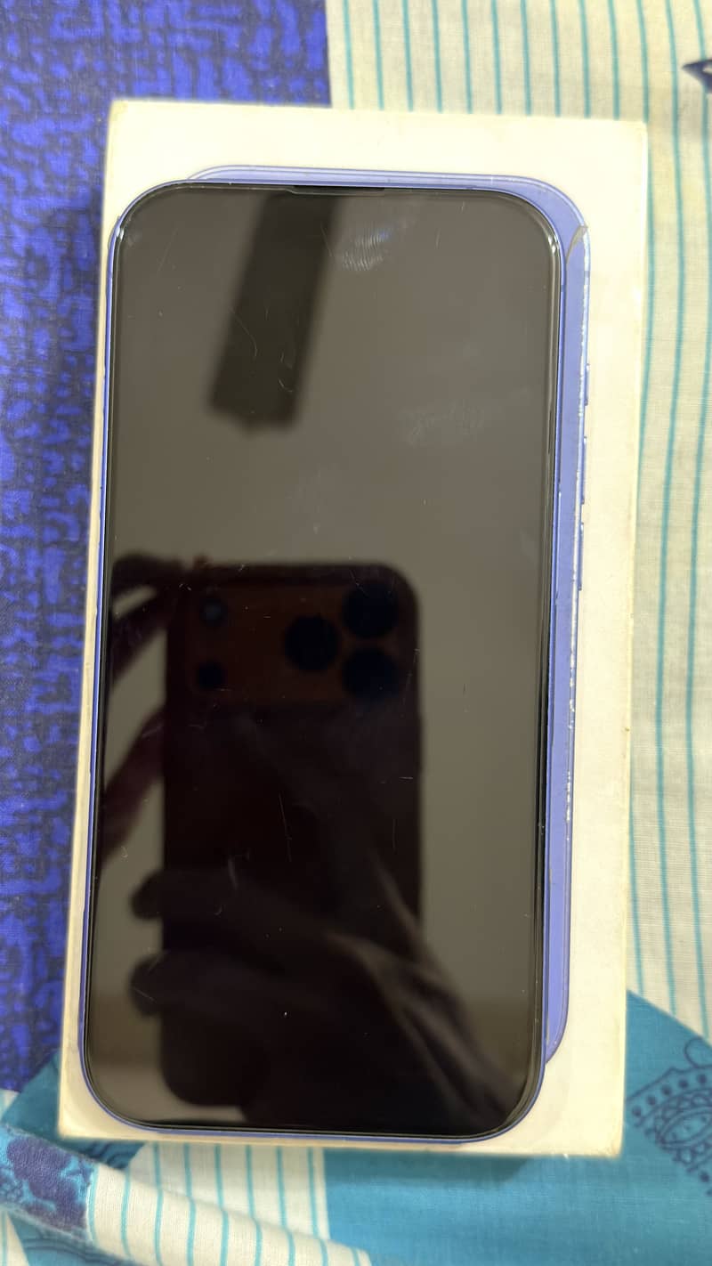 Apple iPhone 16 5