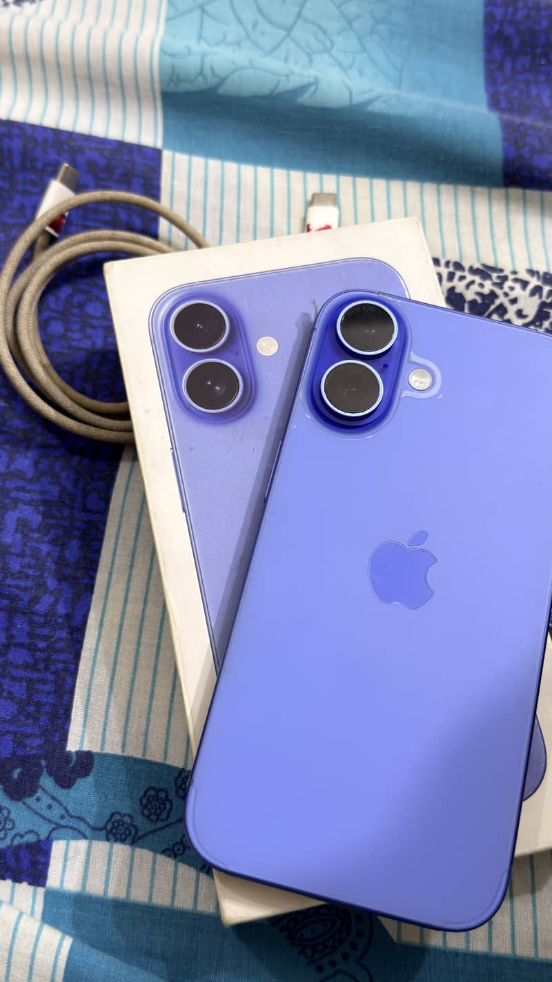 Apple iPhone 16 8