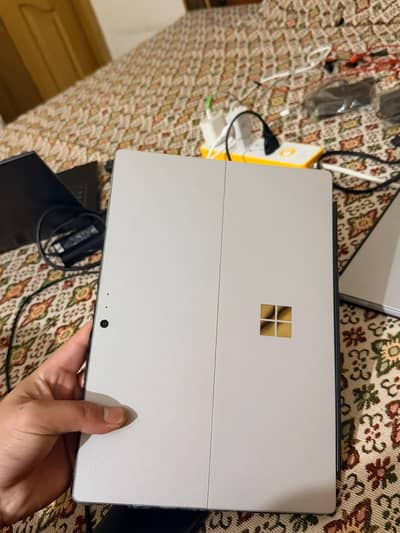Microsoft Surafce Pro 6 (Non-touch) 256GB.