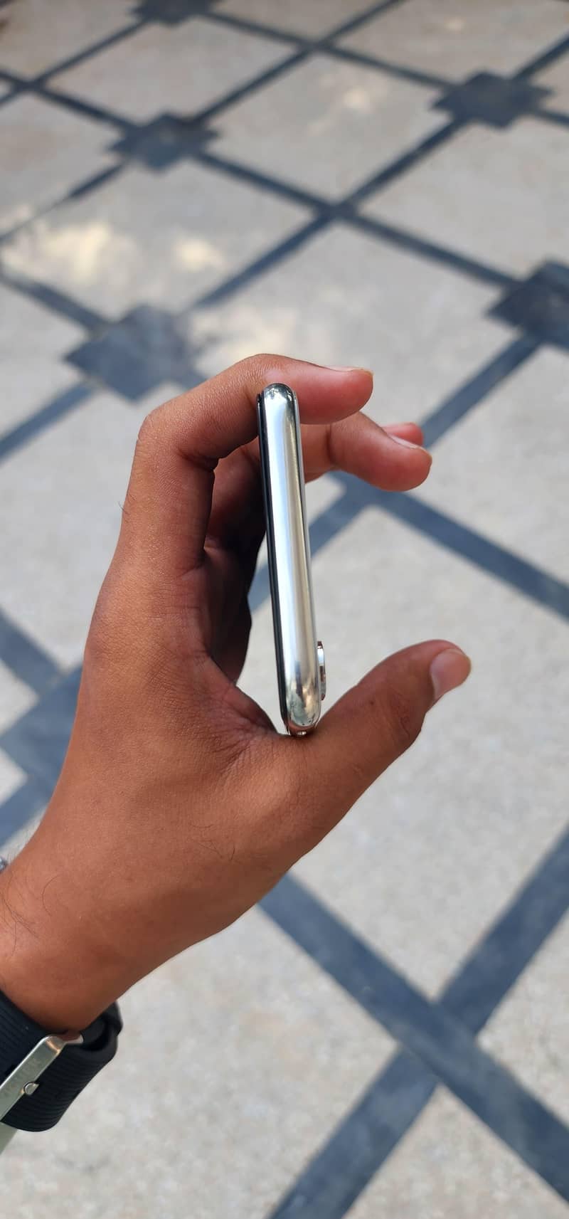 Apple iPhone X 2