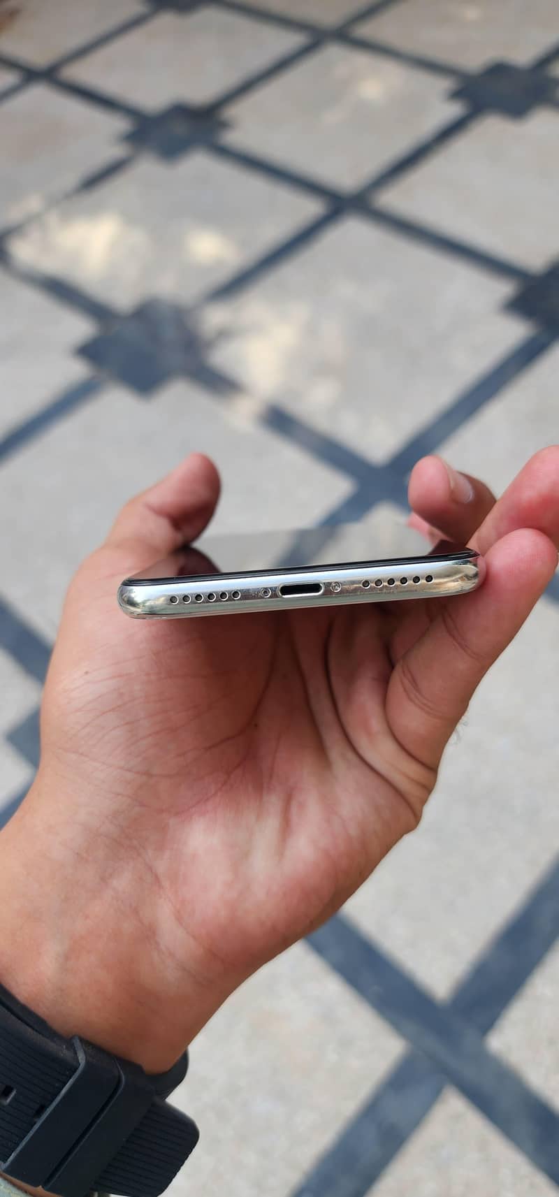 Apple iPhone X 4