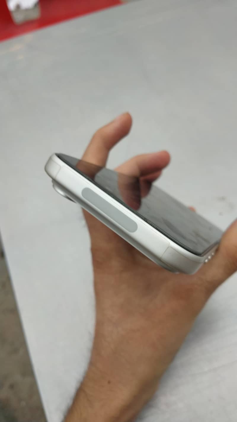 Apple iPhone 17 Pro Max 2