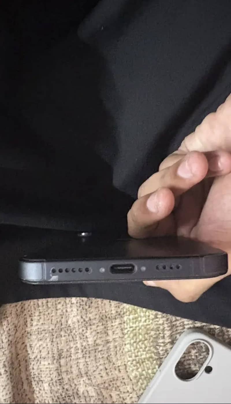 Iphone 16 plus 3