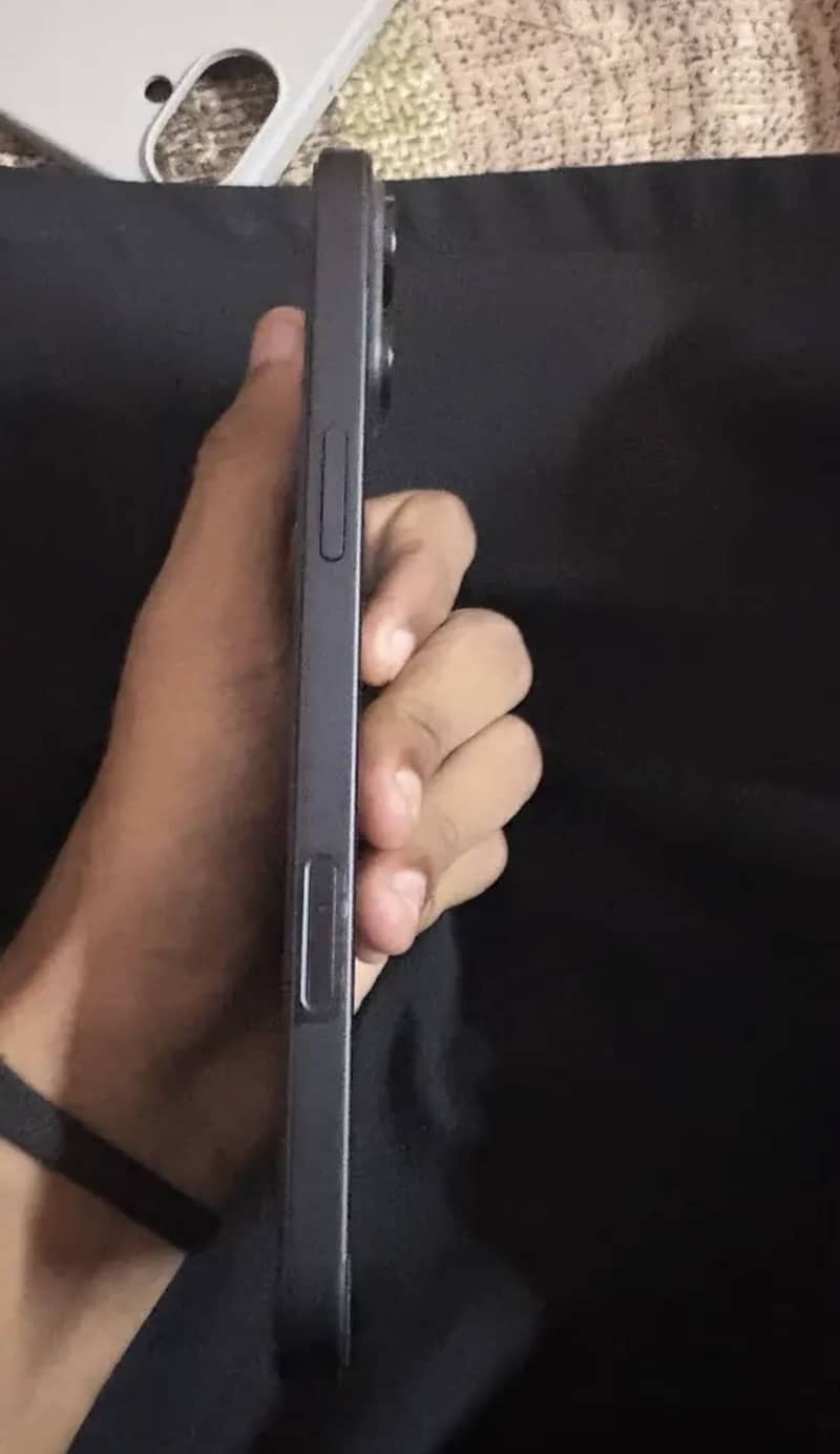 Iphone 16 plus 5