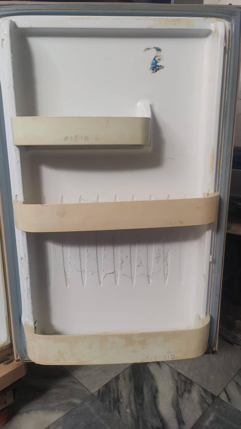 refrigerator 4