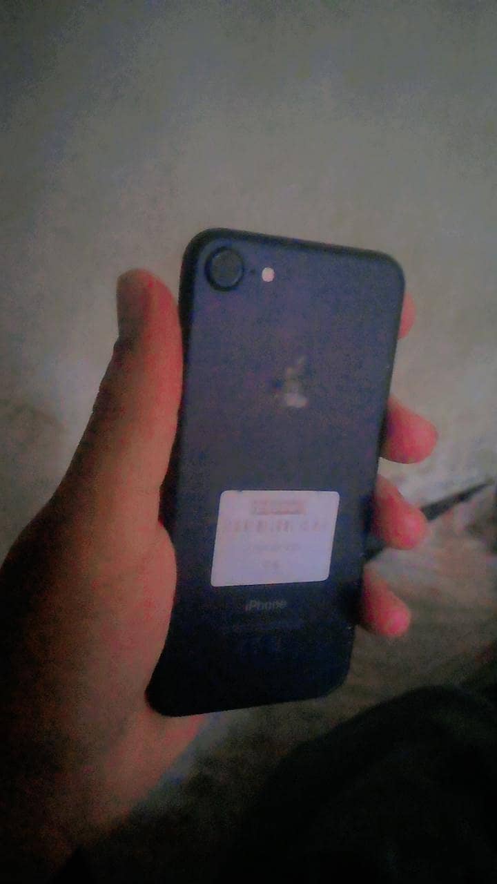 Apple iPhone 7 3