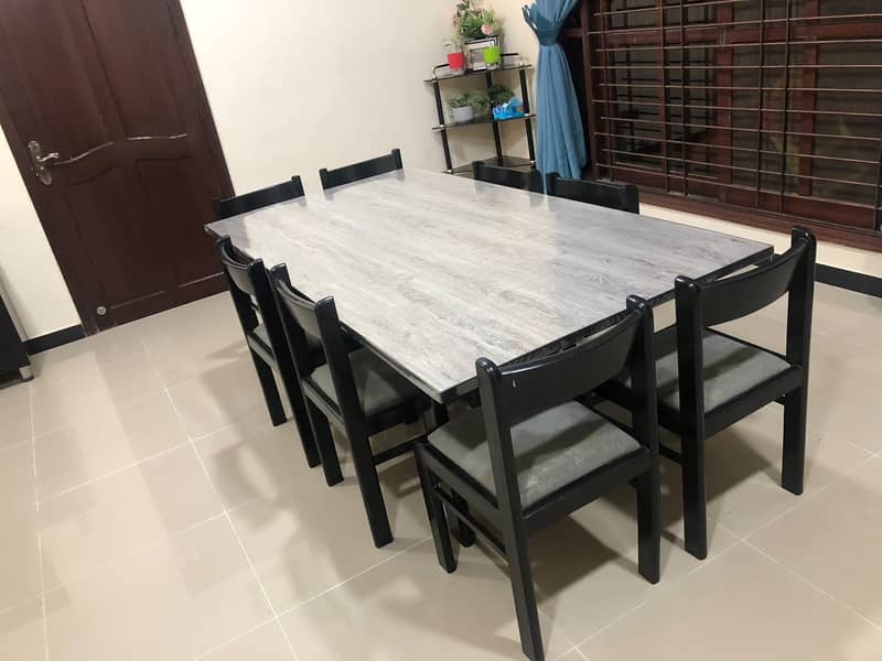 Solid wood Dining Table & Console (Coffee Table) – Mint Condition 2