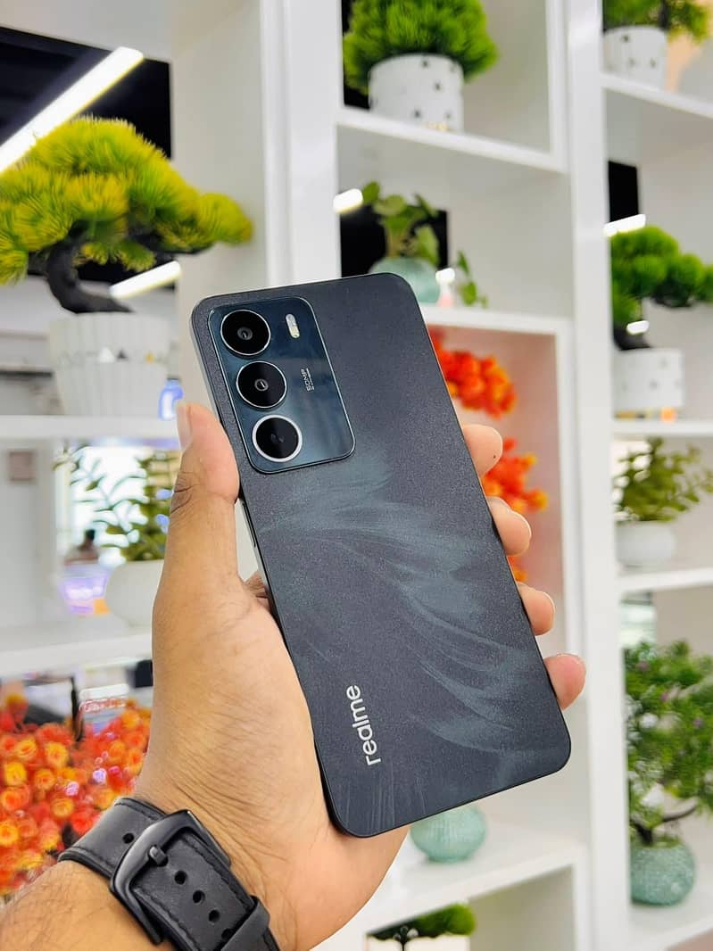 Realme C71 1