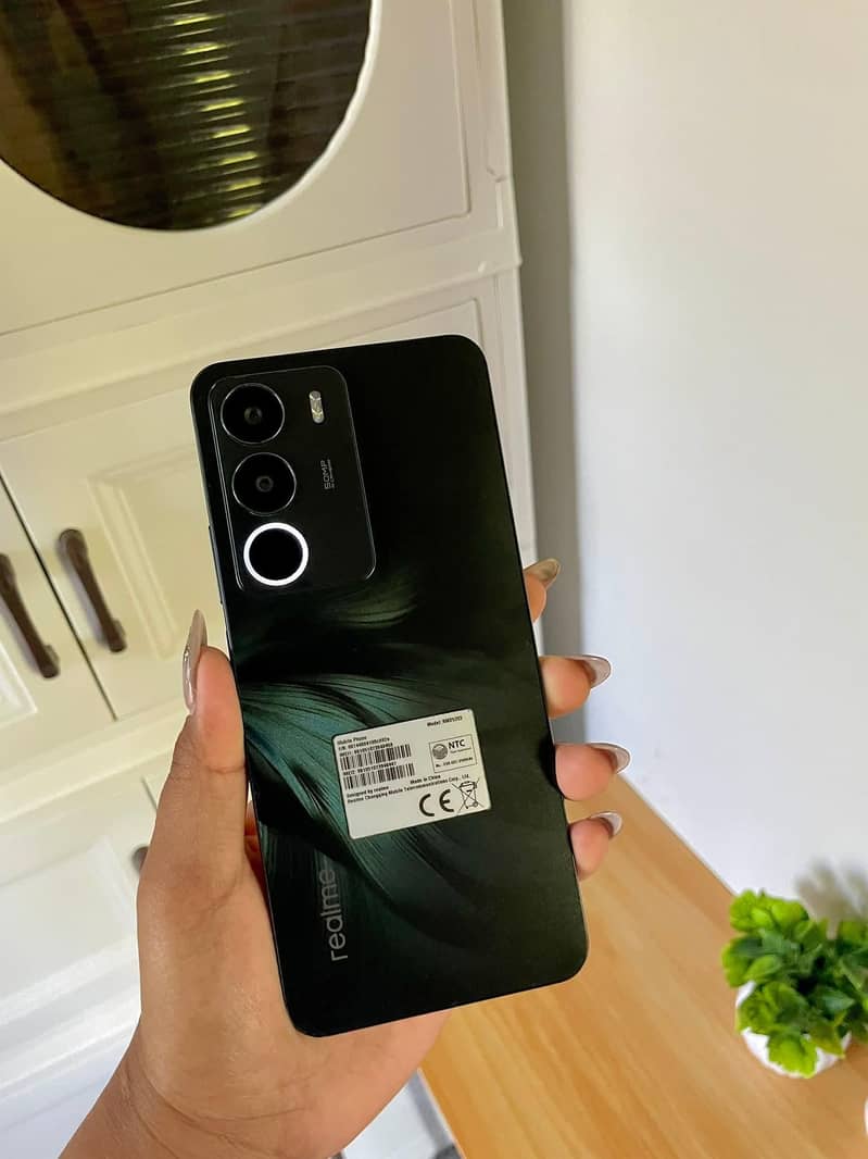 Realme C71 3
