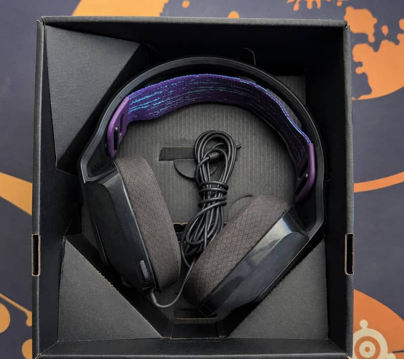 Logitech G335 1