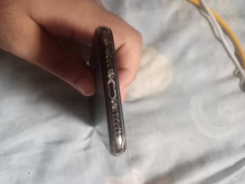 Apple iPhone 11 Pro 3