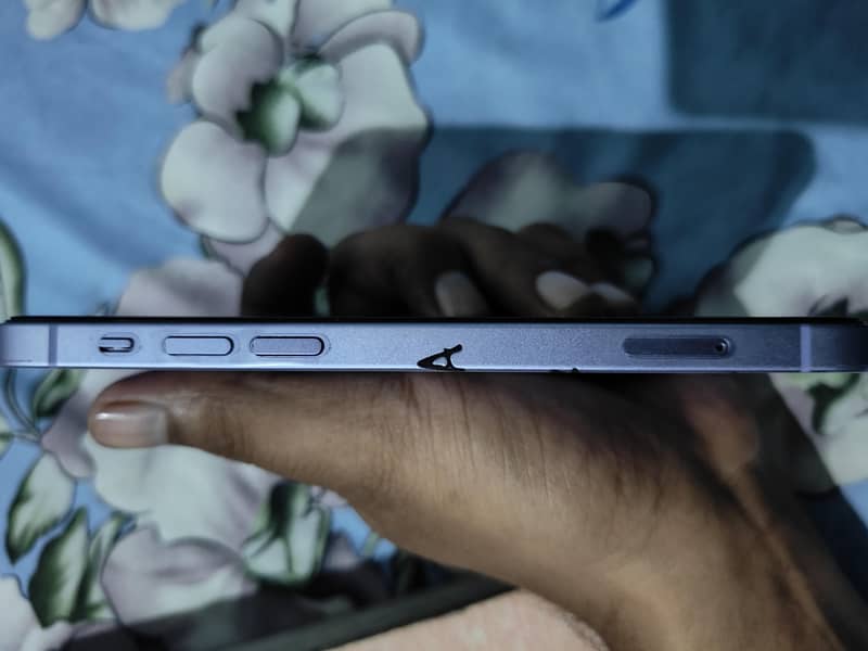Apple iPhone 12 1
