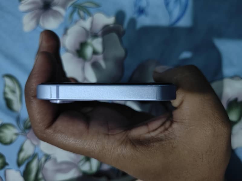 Apple iPhone 12 2