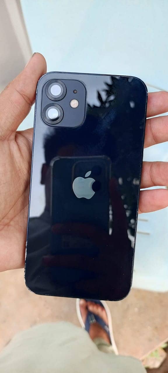 Apple iPhone 12 2