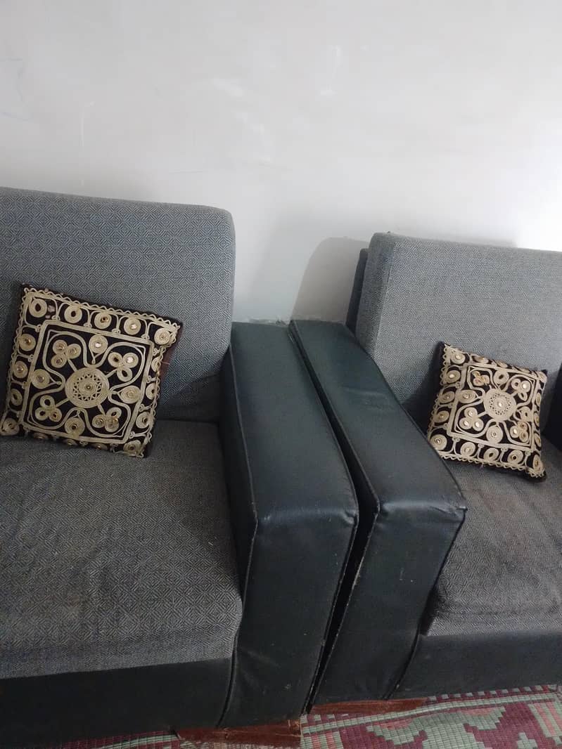 2+3 seater sofa 0