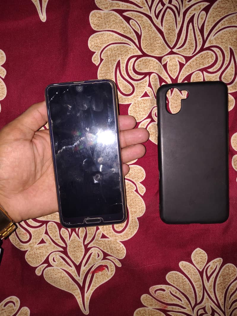 Sharp Aquos R2 7