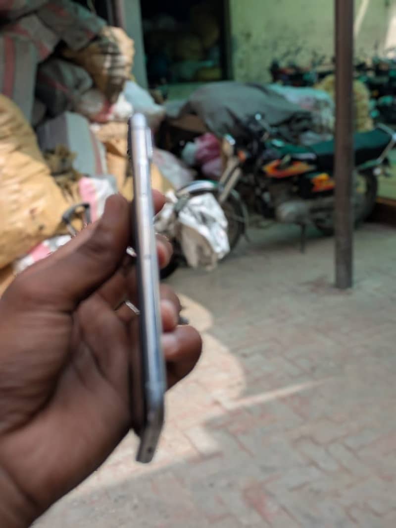 Apple iPhone X 1