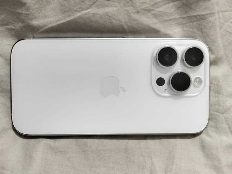 Apple iPhone 14 Pro 0