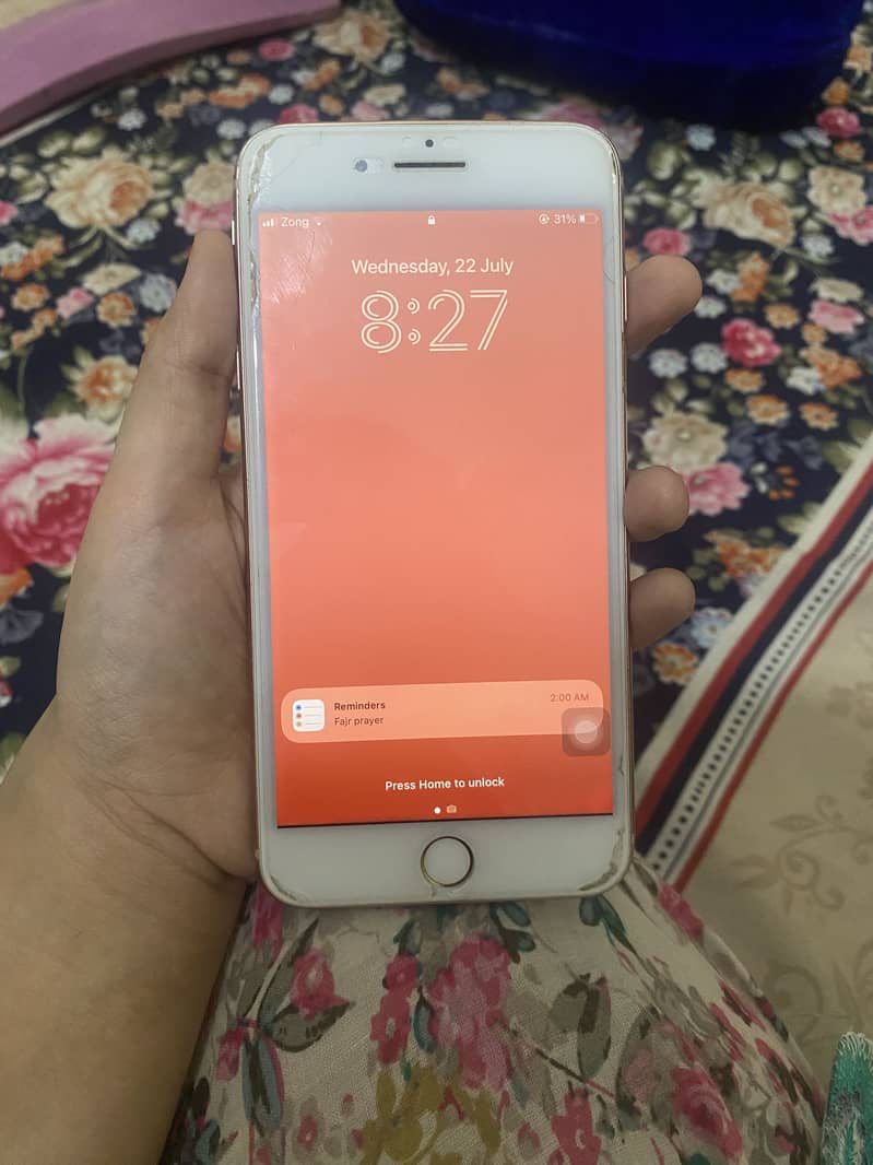 Apple iPhone 8 Plus 5